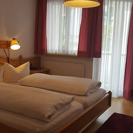 Hotel Camona & Apart Walserhof 3*