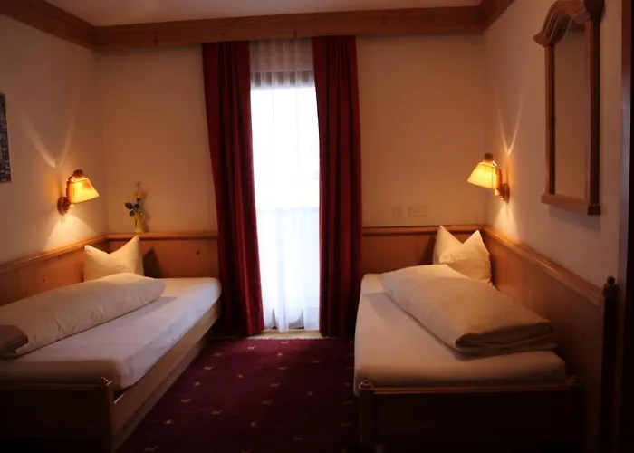 Hotel Camona & Apart Walserhof 3*