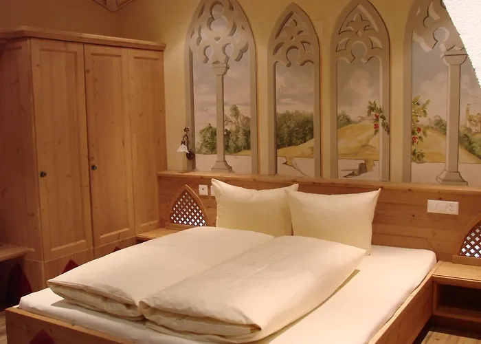 Camona & Walserhof Otel 3*